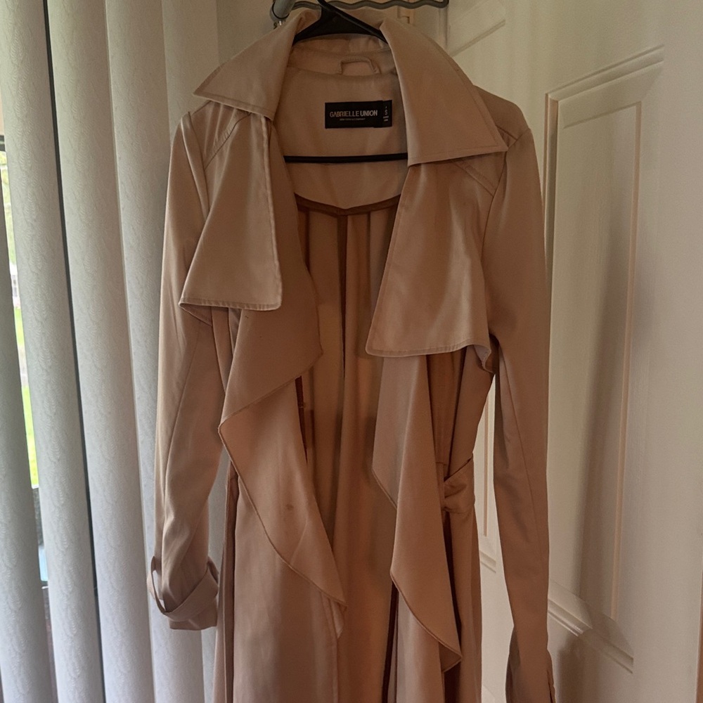 LAST CHANCE- Gabrielle Union NY & Co Women's Cream Trench Coat